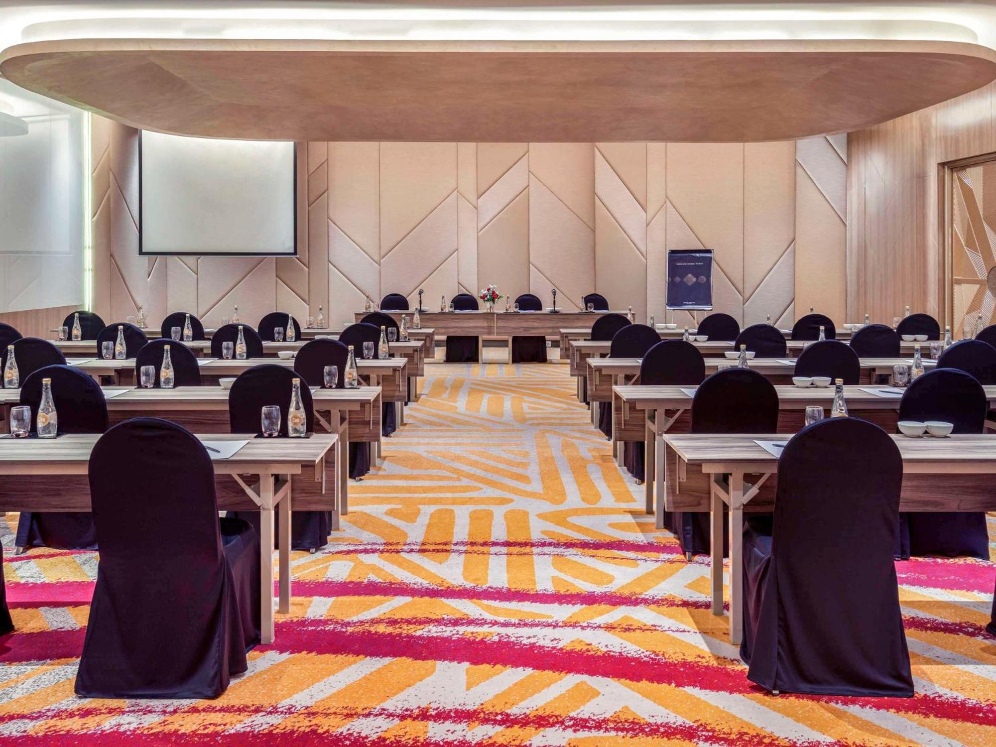 Grand Mercure מאלאנג מראה חיצוני תמונה