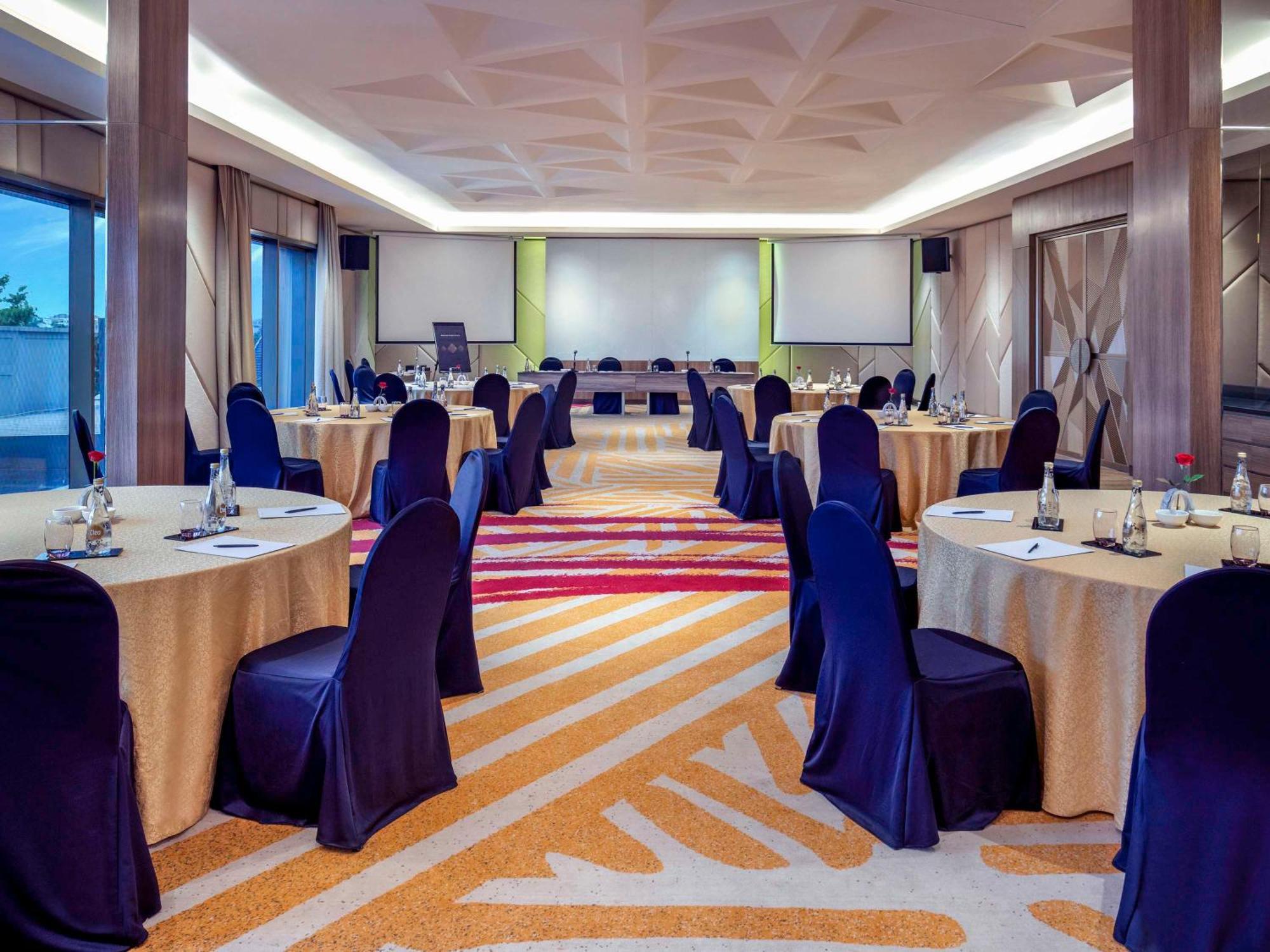 Grand Mercure מאלאנג מראה חיצוני תמונה