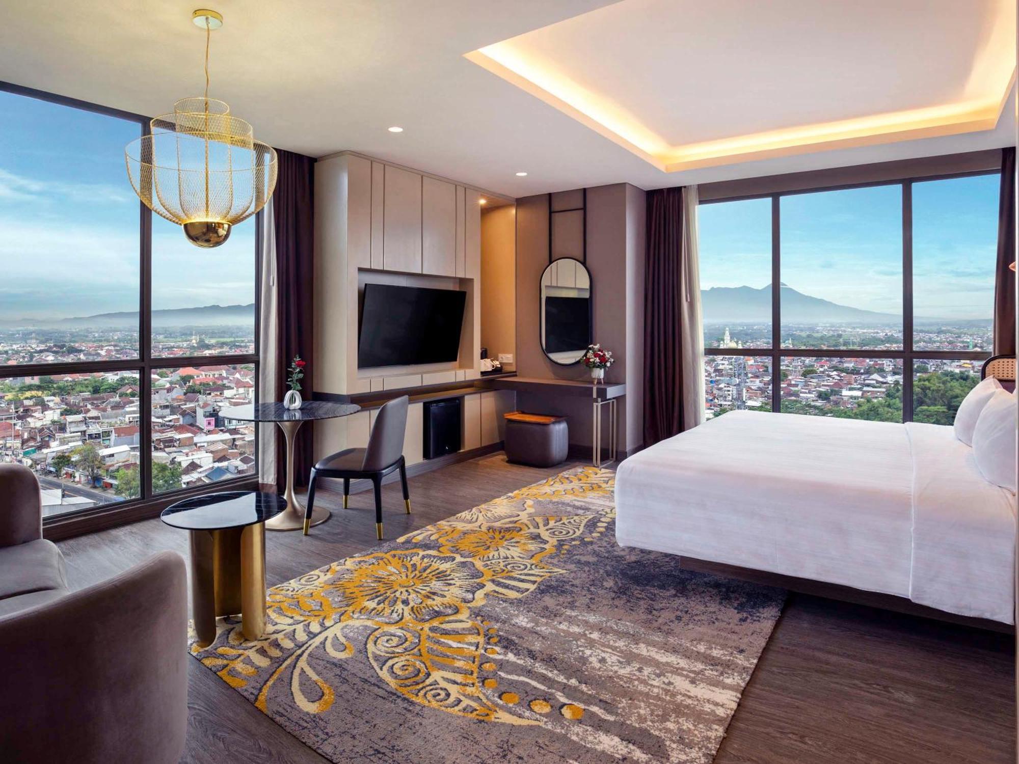 Grand Mercure מאלאנג מראה חיצוני תמונה